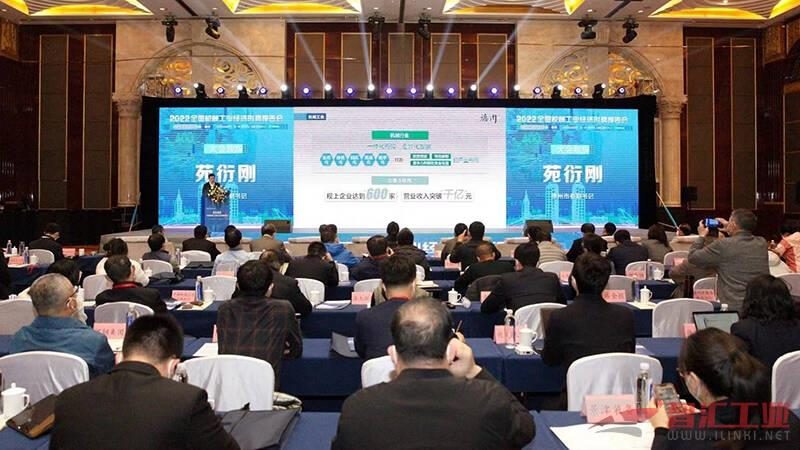 厂家的技术实力是选择定制非标冲压设备的关键因素。可以从以下几个方面进行考察：